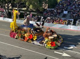 PHOTO: Bill Glazier | The South Pasadenan | South Pasadena Tournament of Roses 2024 parade float: winner of the 'Founder Award'.