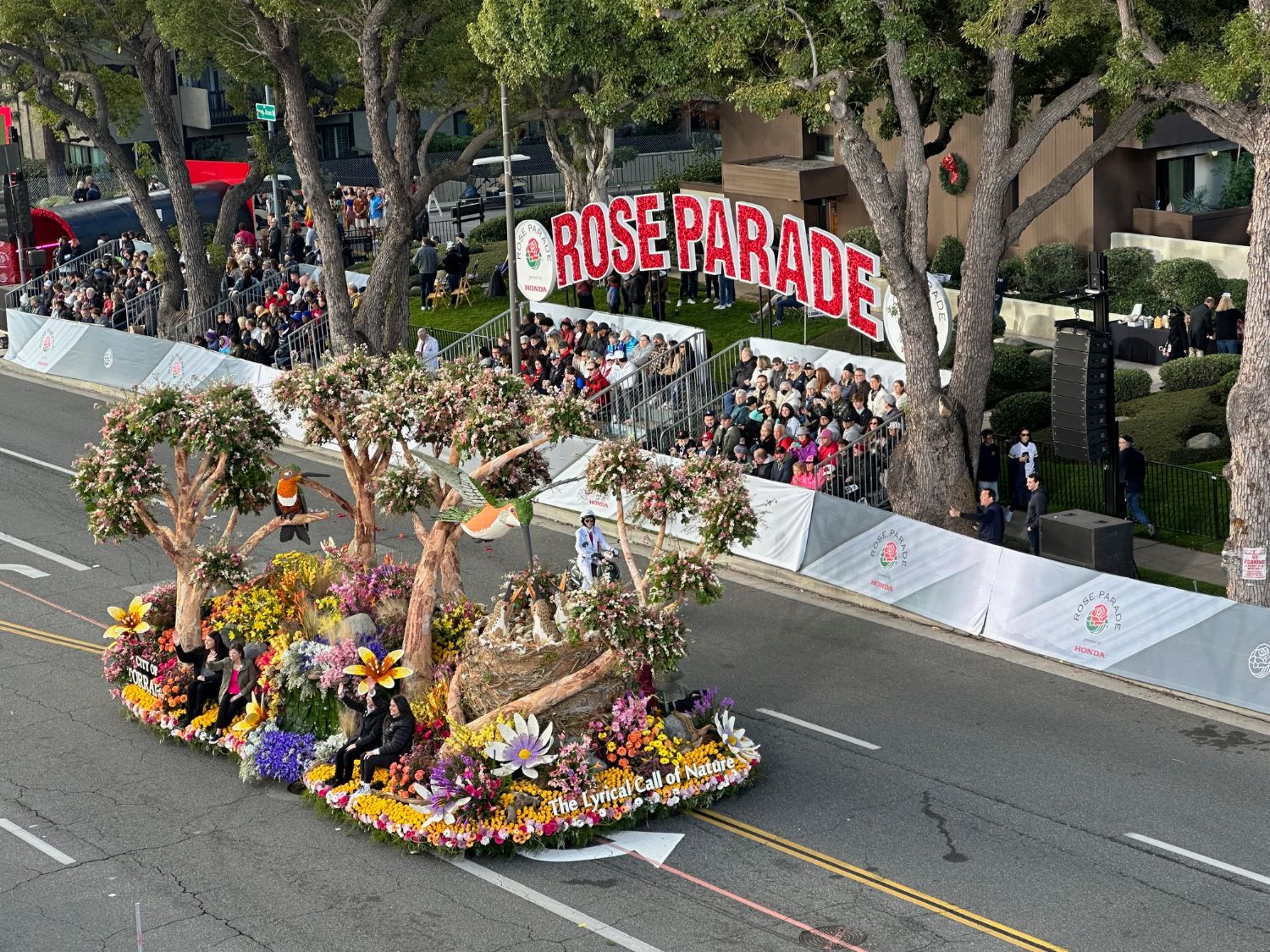 PHOTO: Bill Glazier | The South Pasadenan | The Princess Award for most outstanding floral presentation among entries 35 feet and under in length went to the City of Torrance. The entry was given the name: “The Lyrical Call of Nature.”