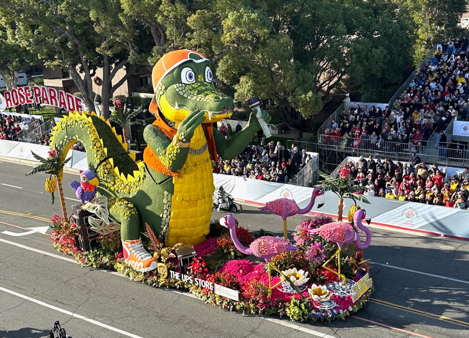 PHOTO: Bill Glazier | The South Pasadenan | UPS Stores captured the award for most whimsical and amusing float for their "Beat of Achievement" entry.