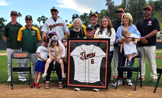 PHOTO: John Seevers | The South Pasadenan | Rob Nelson was honored this week, as his number 6 was unveiled in centerfield at South Pasadena High’s baseball field. Nelson was a three-year starter at first base for South Pasadena High from 1980-82 who later went on to play major League Baseball. He was joined by family, friends and players from both South Pasadena and Temple City High, where he serves as the team’s head coach.