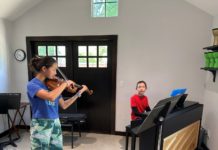 PHOTO: Rebecca Ward | The South Pasadenan | Juniper Chao (violin) and William Hubbard (piano) playing Sonata in G Major by Wolfgang Amadeus Mozart in the Carriage House at South Pasadena Arts & Music Academy.