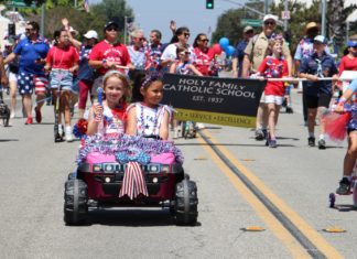 PHOTO: Melissa Snyder | The South Pasadenan | Decked out in plenty of red, white and blue, 4th of July in South Pasadena featured a traditional pancake breakfast, parade along Mission Street and old-fashioned fireworks show at South Pasadena High School to cap the day.
