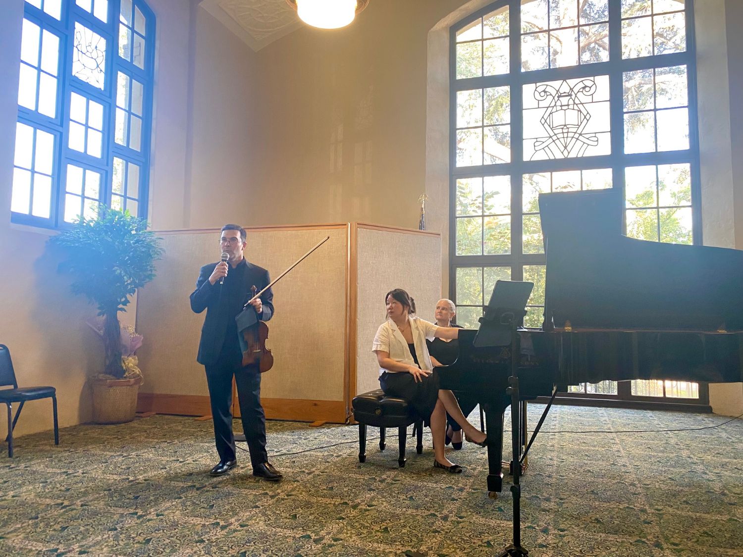 PHOTO: Alisa Hayashida | The South Pasadenan | First Associate Concertmaster, violinist Nathan Cole, and concert pianist, Cindy Lam, perform at the Restoration Concert at South Pasadena Public Library.