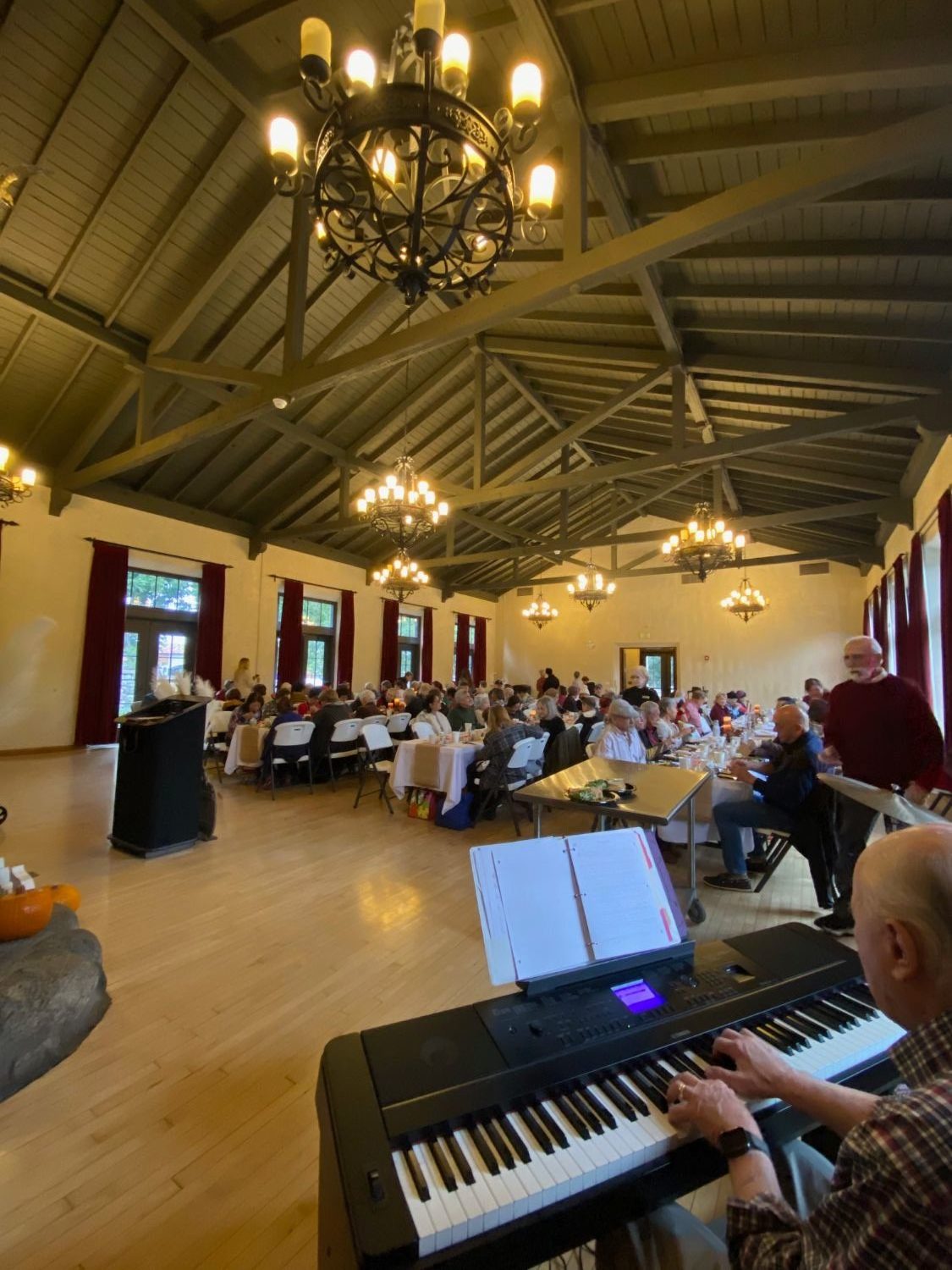 PHOTO: Alisa Hayashida | The South Pasadenan | Musicians Bob Lipson, David Young and Matt Crawford play at the Thanksgiving luncheon for South Pasadena Seniors.
