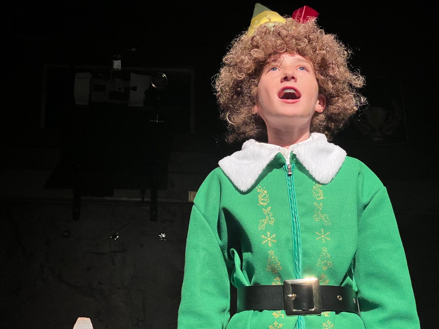 PHOTO: Emily-Mae Kamp | The South Pasadenan | The cast of Elf Jr. at Young Stars Theatre.