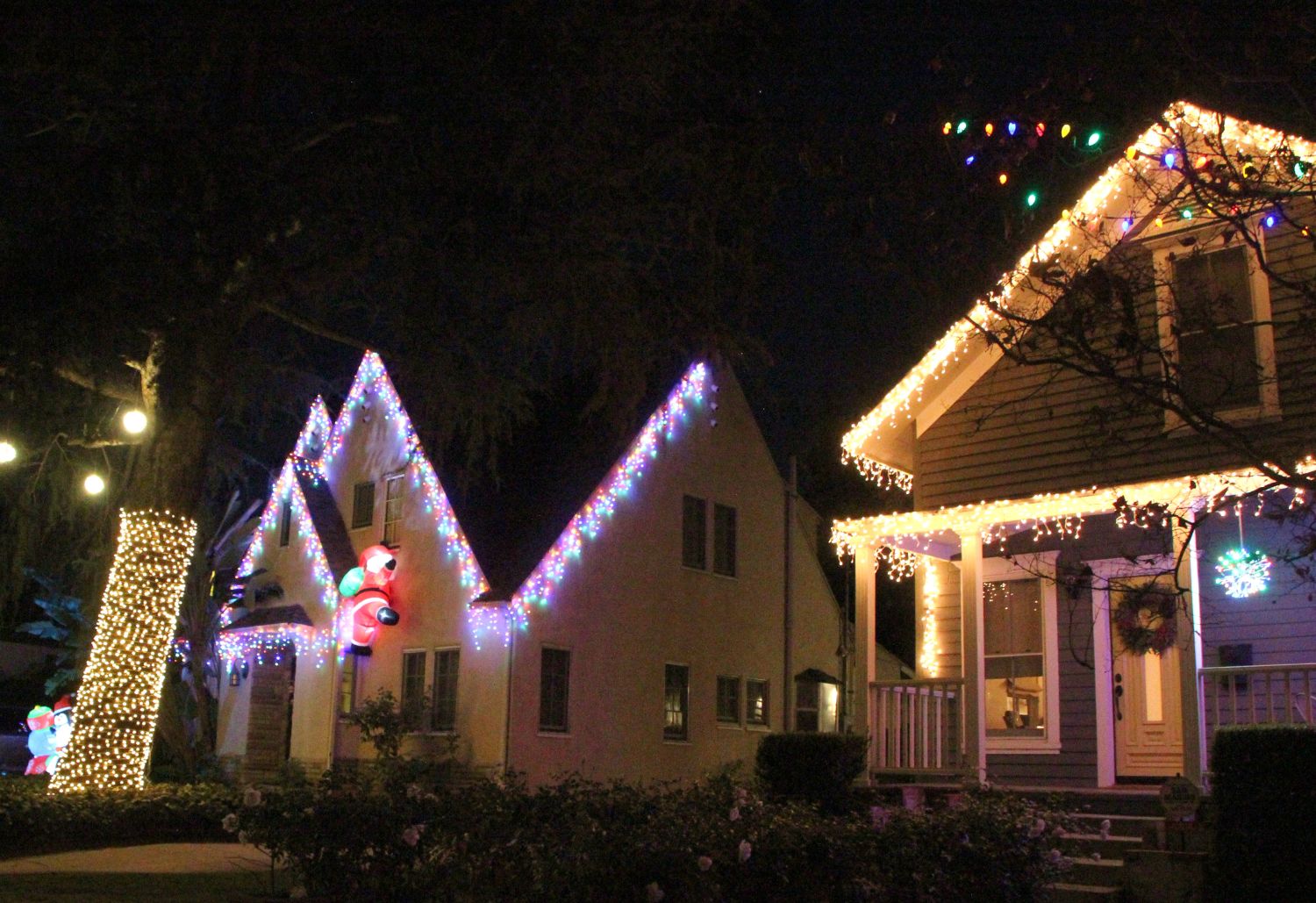 PHOTO: Henk Friezer | The South Pasadenan | Local streets lit up for the holidays